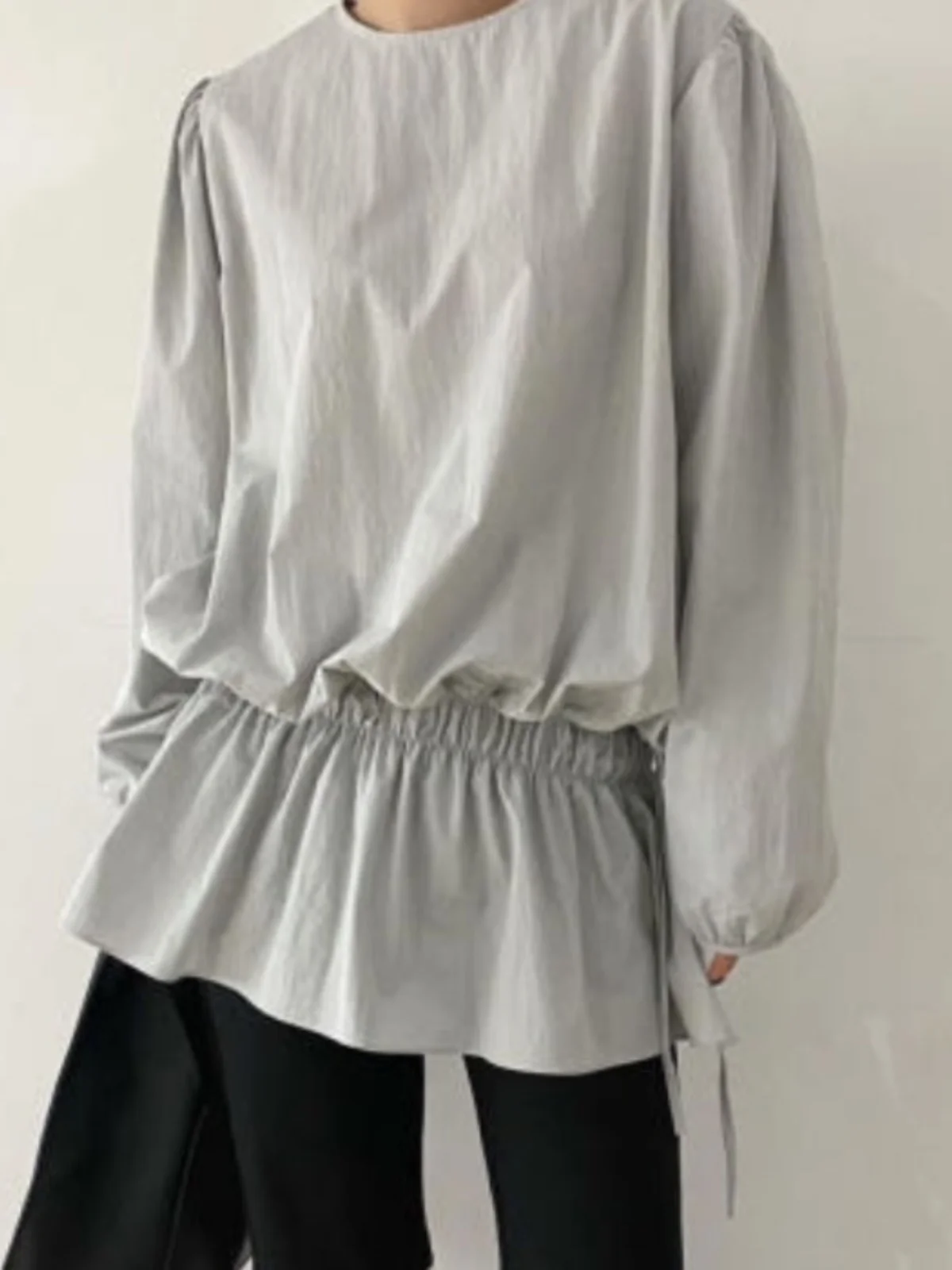

Early Spring Women's irt Long Sve Loose round Ne Design Sensation Faionable Lazy Sle Ele Korean Version Blouse