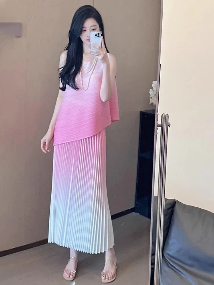 

Chic adient f Skirt Beautiful Svel Draped Summer Faion Set with Pleated Detail Straight Cut Simple Sle