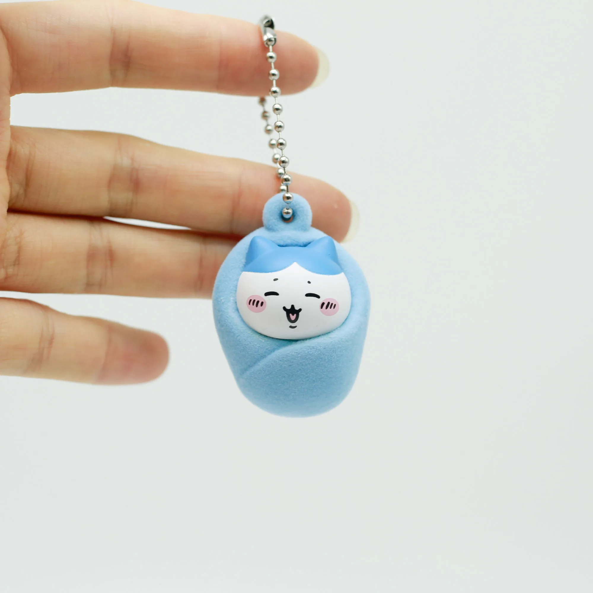 Flocado bebê chiikawa infantil chaveiro saco pingentes figuras kawaii coletar caixa cega brinquedo meninas bolsa ornamento crianças presente de aniversário