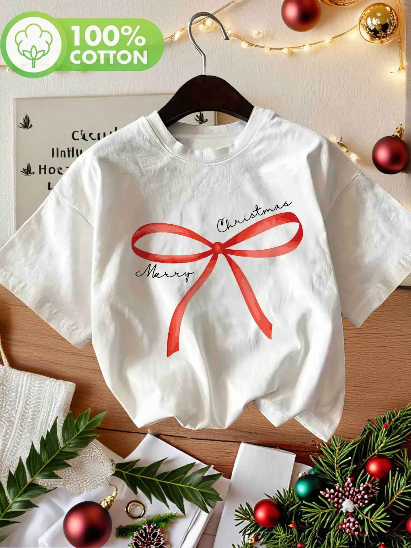 クリスマス T シャツ - メリー クリスマス テキストと赤いリボン柄 - デイリー ホリデー パーティー ドレス - カジュアル クリスマス パーティー ドレス