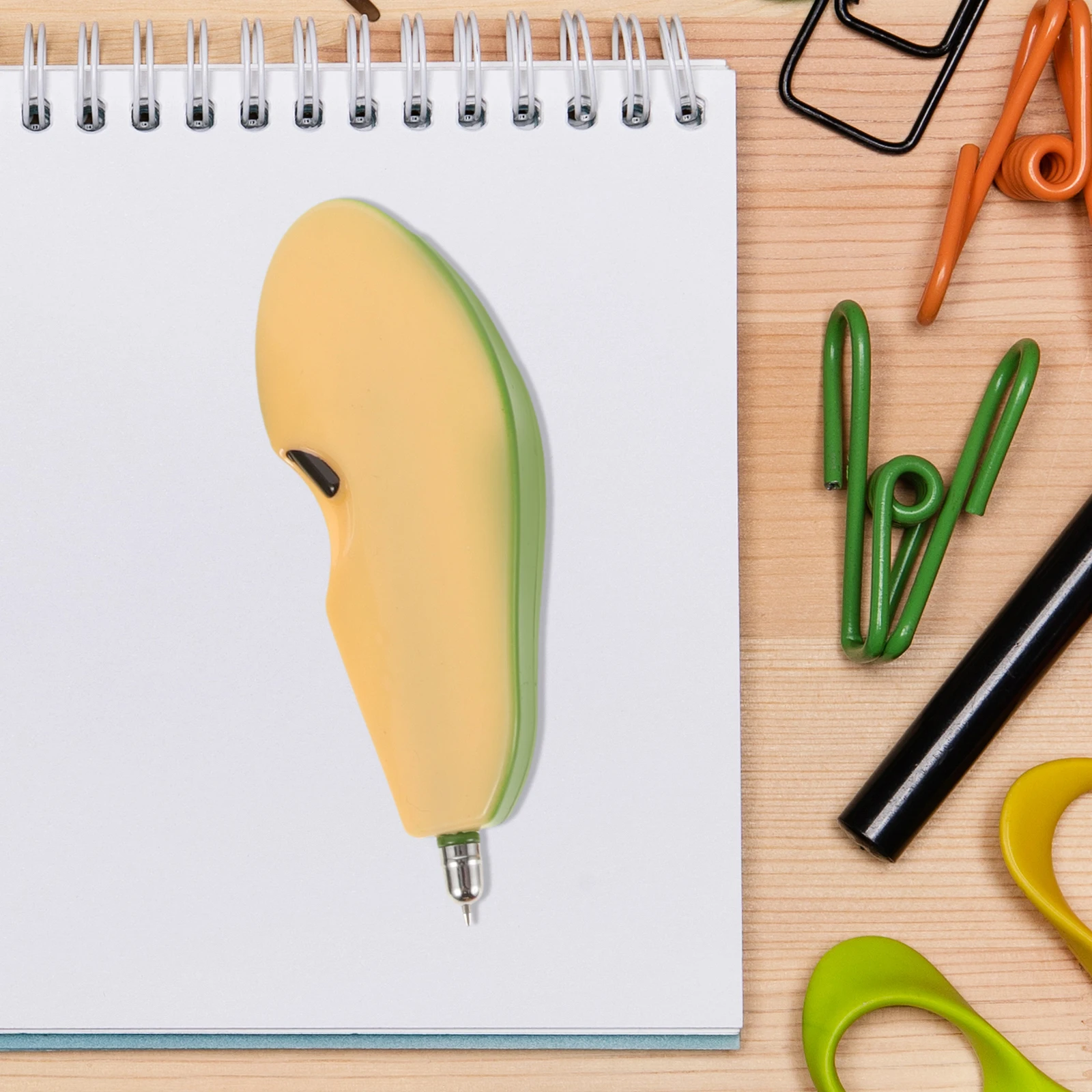 

Fruit Shaped Ballpoint Kids School Stationery Smooth Writing Cute Fridge Magnet Pens Creative Student Gift Quick Dry Ink