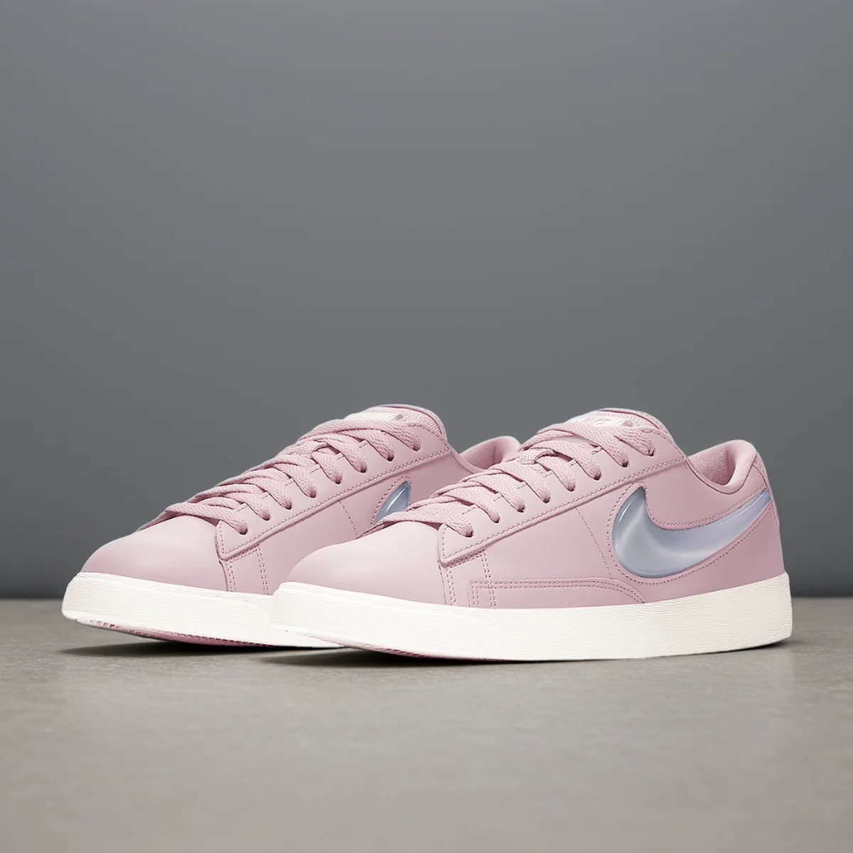 

Женские кроссовки на шнуровке Nike Original 2023, весна BLAZER LOW LX AV9371-500