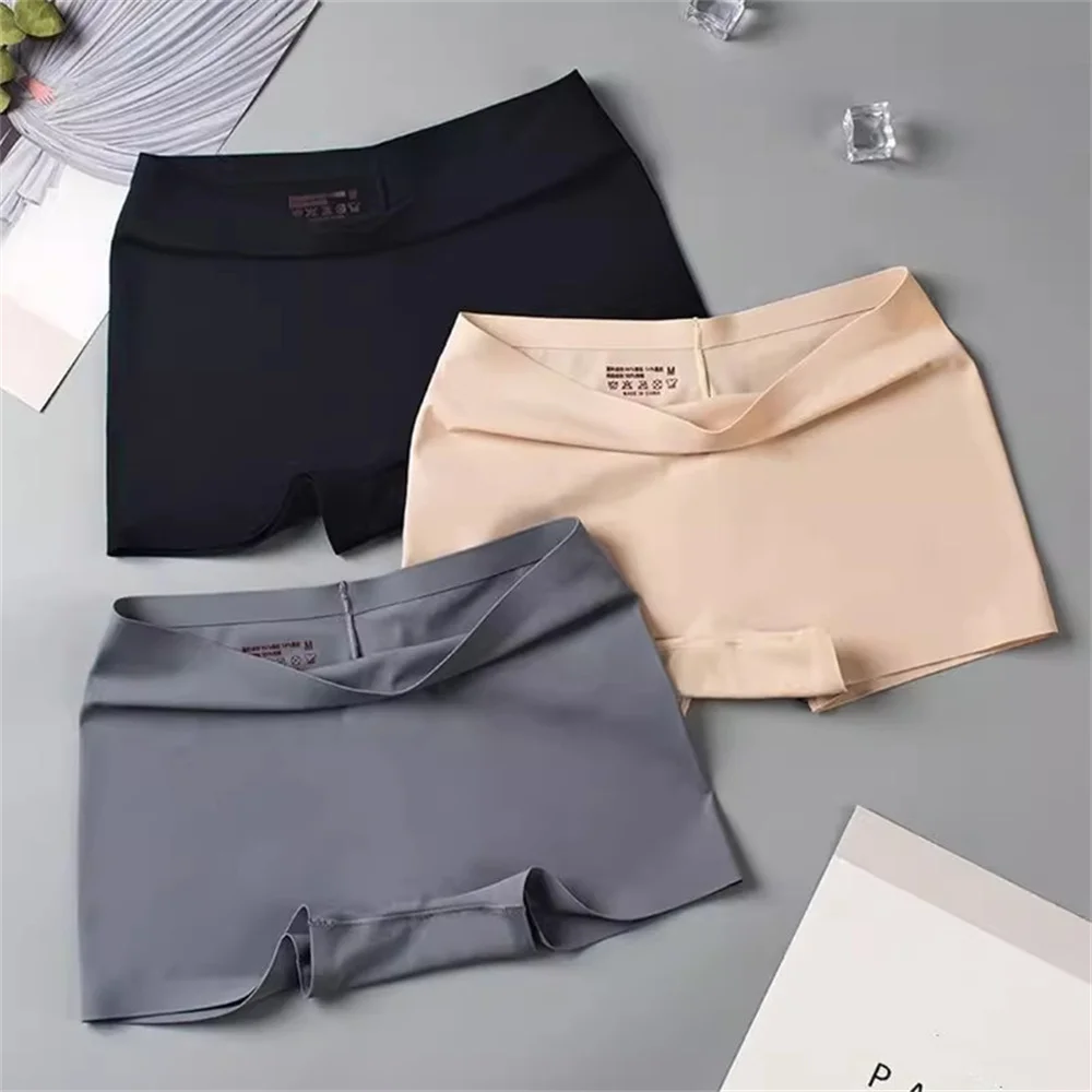 2pcs Seamless Women Boxers Underwear Ice Silk Shorts Solid Color Ladies Soft Boyshorts Plus Size M/L/XL