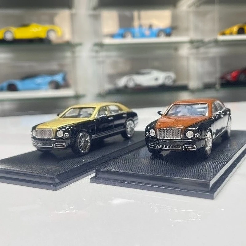 Produced by SC Models. Bentley Mulsan Sport Edition 1:64 alloy car model collectible figurine.