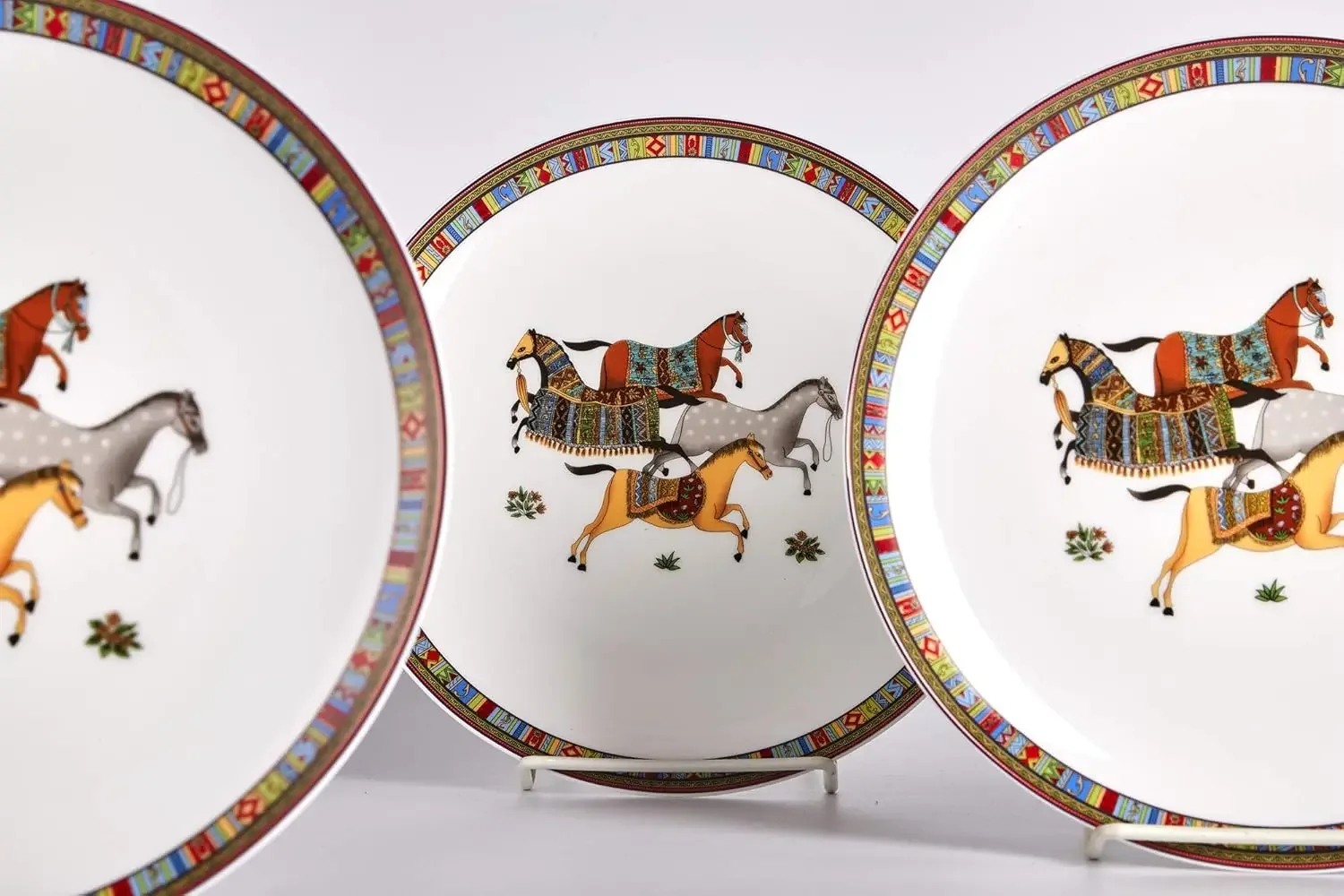 Fine Bone China, 48-Pieces Banquet Dinnerware Set Steed Horse Cheval