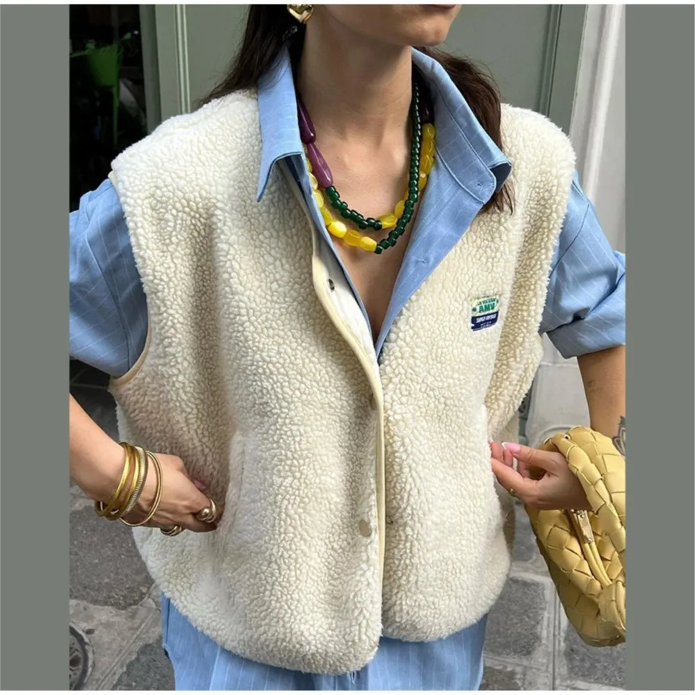 

Fashion Lambskin Vest Women's Tops Autumn New Casual Loose Single-breasted Pocket Sleeveless Vest Female Versatile Vest 2025