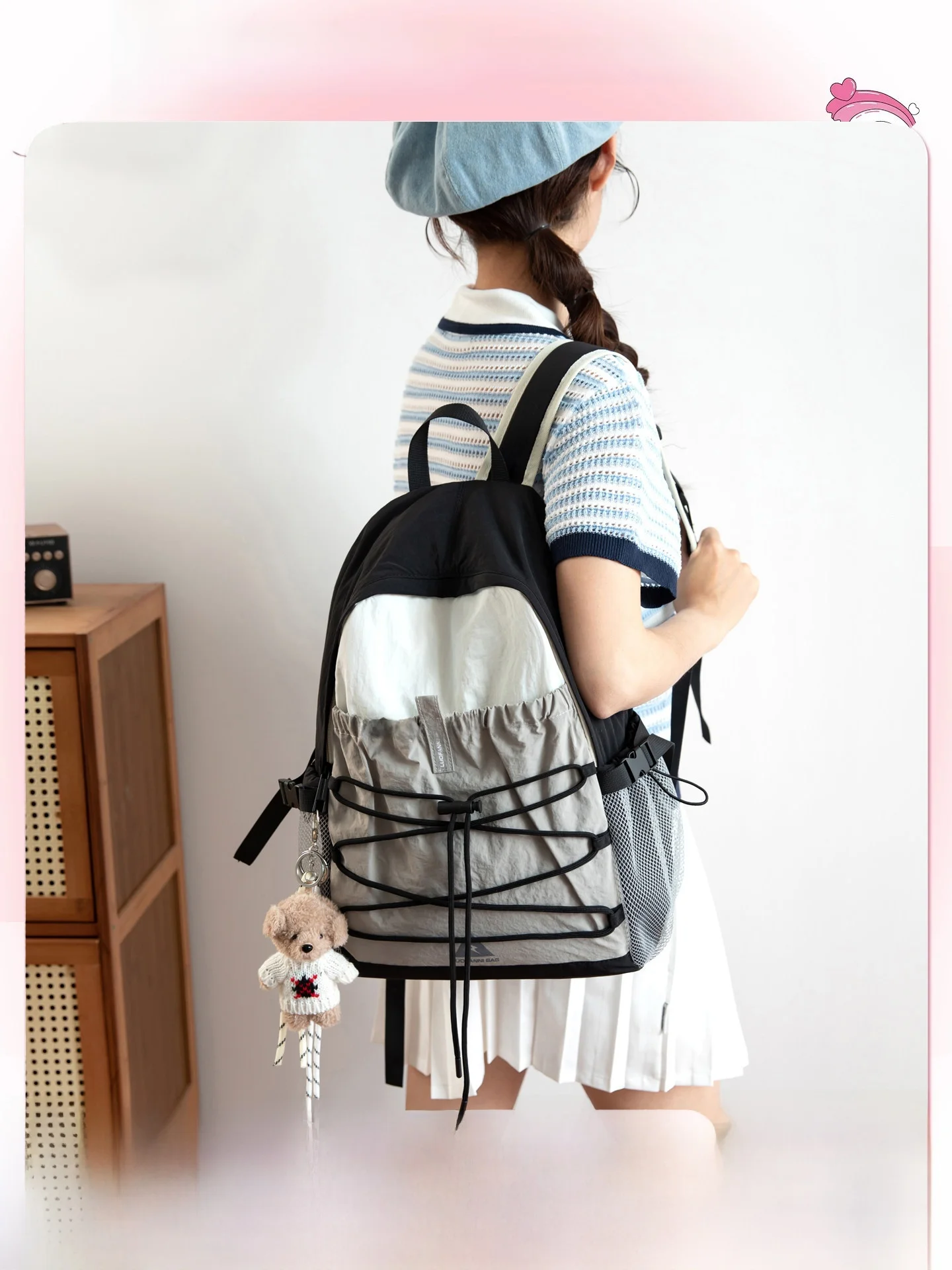 

Lightweight Compact School Bag 2025 New Style Mountaineering Sports Bag Large Capacity Backpack for Primary School Students