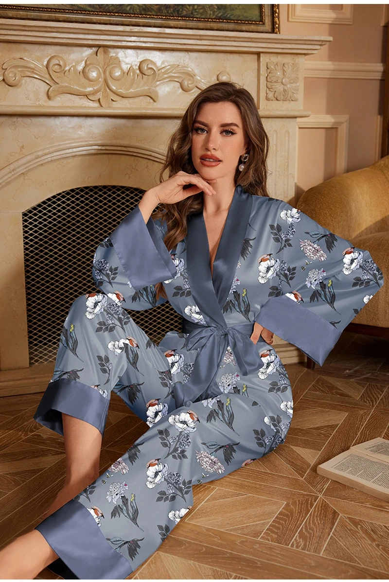 

Роскошный атласный пижамный комплект с цветочным принтом, халат с длинными рукавами, топ и длинные брюки, дышащая ткань, блестящая гладкая текстура, женская одежда для сна