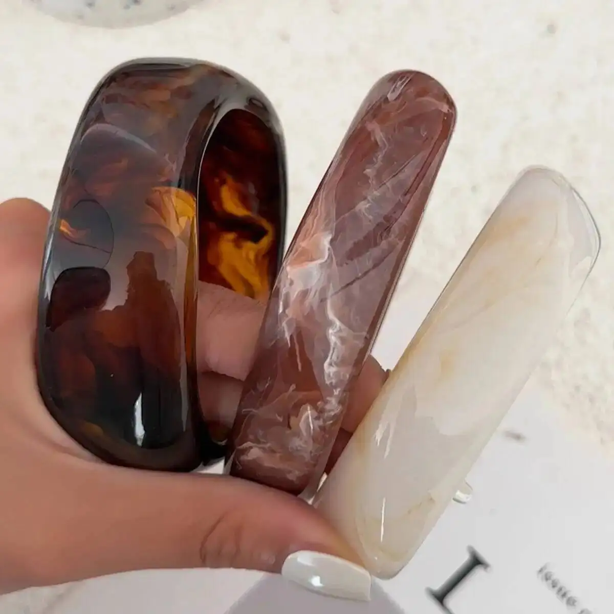 Ingemark 3 أنماط بوهو سميكة الراتنج الاكريليك واسعة الإسورة أساور للنساء الاتجاه الجديد خمر غير النظامية سوار مجوهرات الأزياء