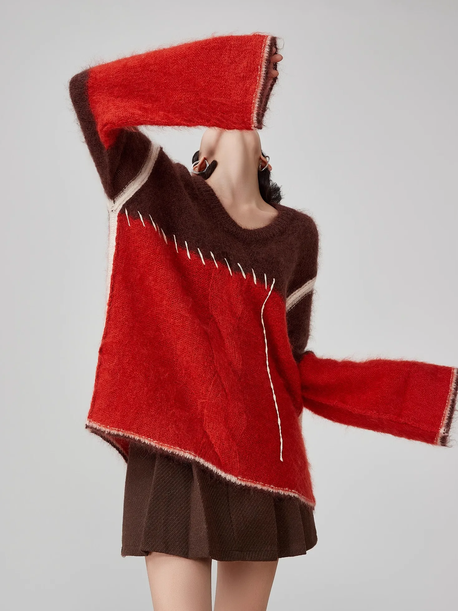 

Красный сращенный вручную трикотаж V-Ne, женский весенний новый дизайн, мягкий модный свитер, свободный крой, длинный све