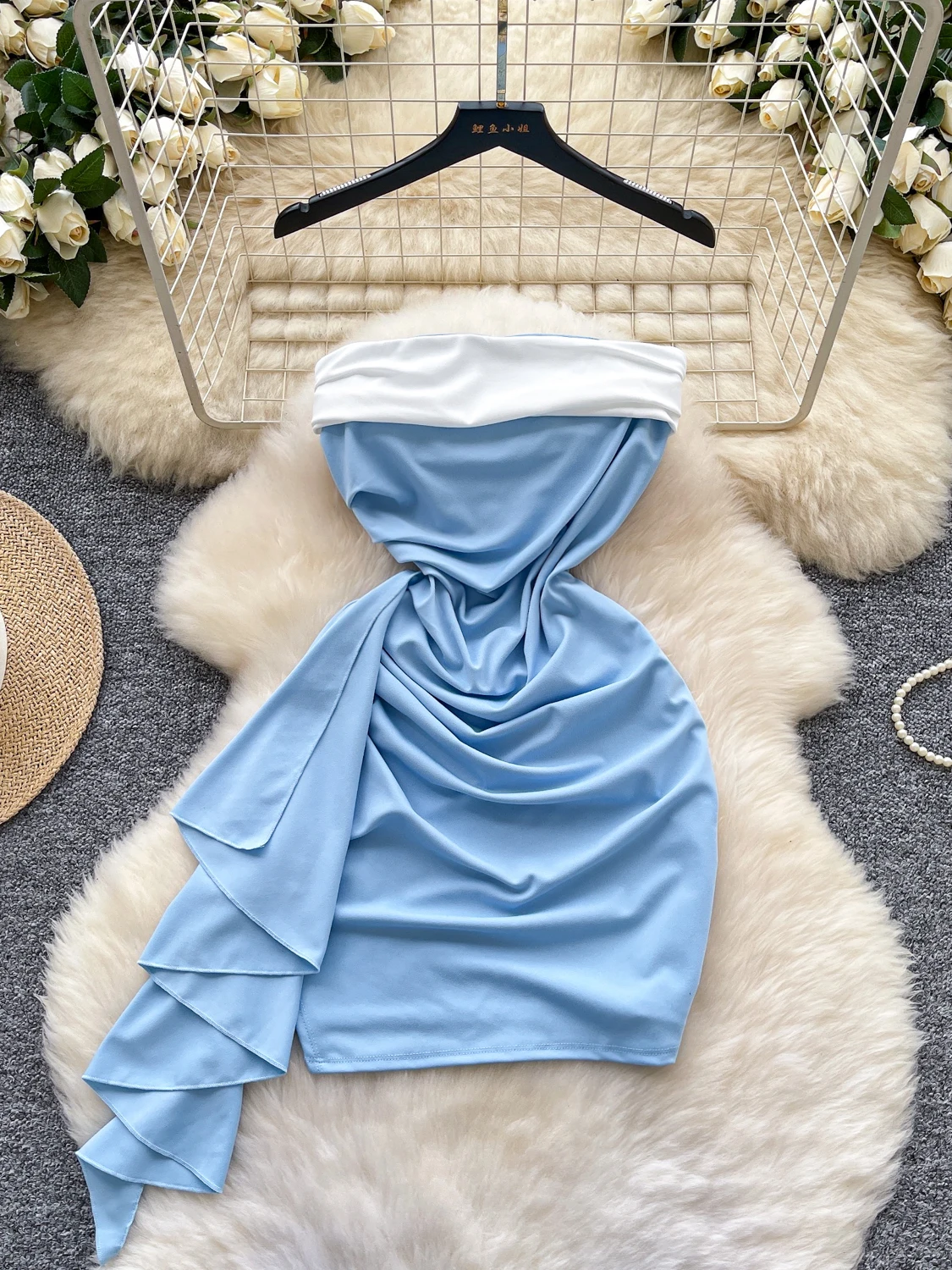 فستان نسائي صيفي بدون حمالات باللون الأزرق والأبيض من Foamlina مثير بدون أكمام وكشكشة ضيقة مكشكشة فستان أنيق للحفلات الصغيرة