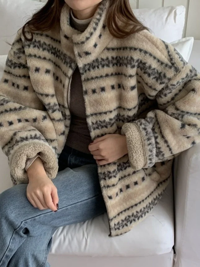 

Бархатная теплая хлопковая куртка с вышивкой в стиле ретро, женская свободная универсальная хлопковая одежда против старения, верхняя одежда