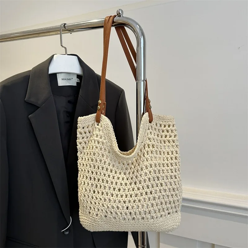 

Beautiful one-shoulder seaside vacation bag women's 2025 beach bag woven large-capacity new straw commuter tote bag
