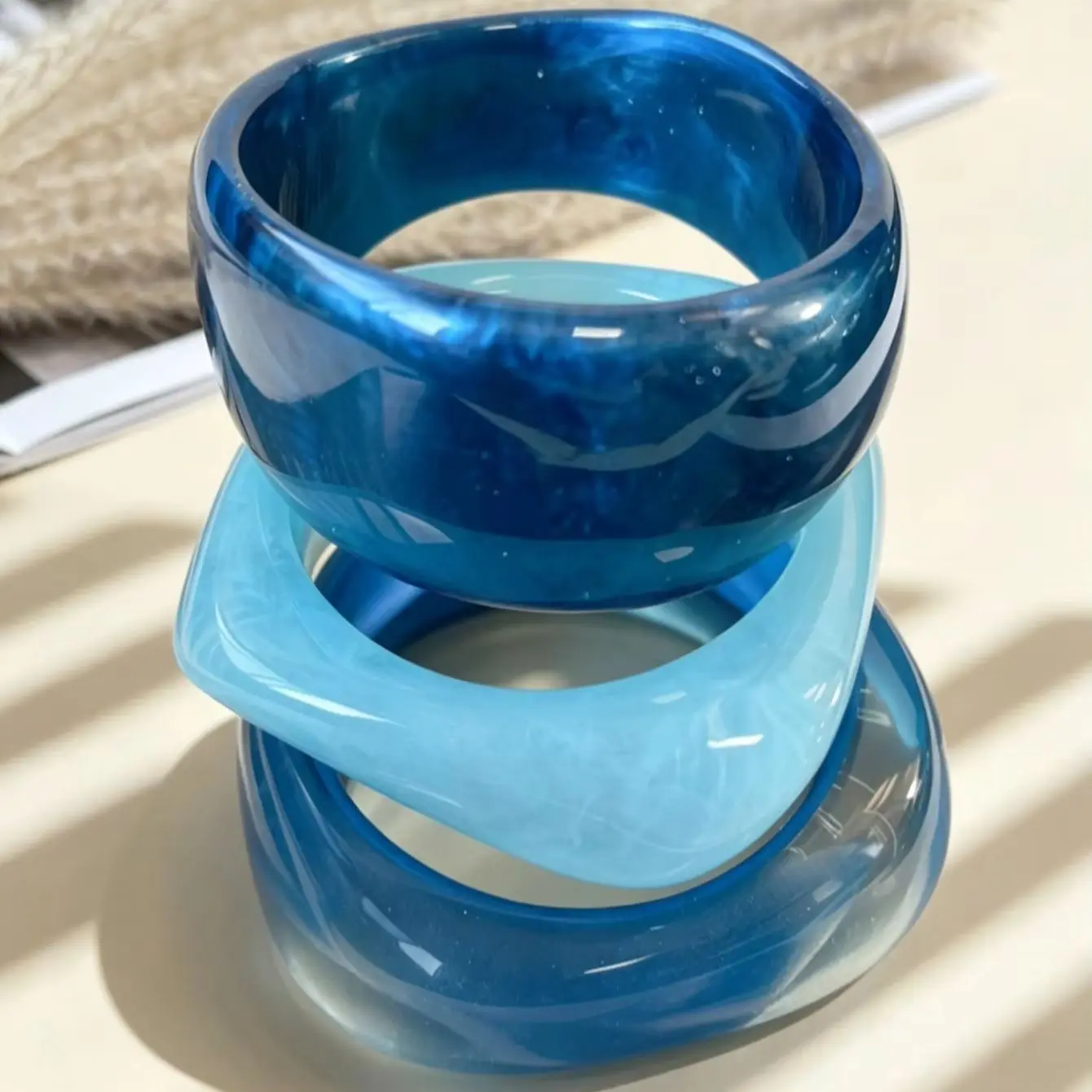 3pcs Blue Irregular Geometric Ombré Clear Resin Bracelet  Fashionable Women's Stackable Jewelry  Gift