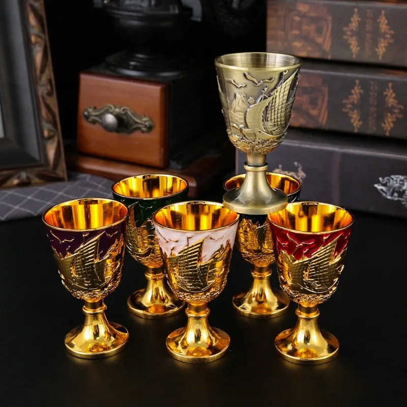 

European Vintage Style High Leg Holy Water Cup Household Luxury Baijiu Cup Creative Wedding Wine Set Bar Party Drink Set
