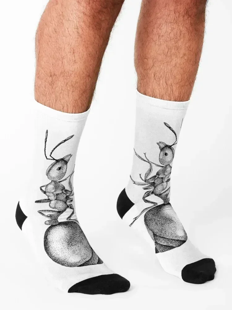 النملة واقعية في الجوارب السوداء والبيضاء المستجدات أنيمي الرياضة المخصصة الكثير الجوارب النساء الرجال