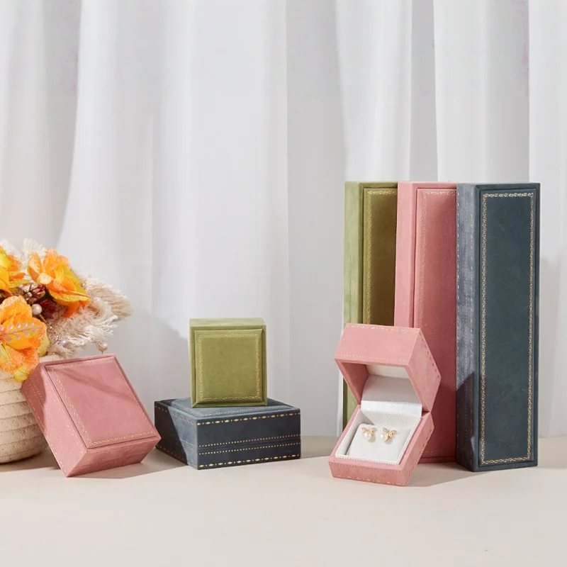 Premium Velvet Jewelry Box with Gold Stitching Elegant Flip-Top Storage for Rings Necklaces Bangles Jewelry Gift Box