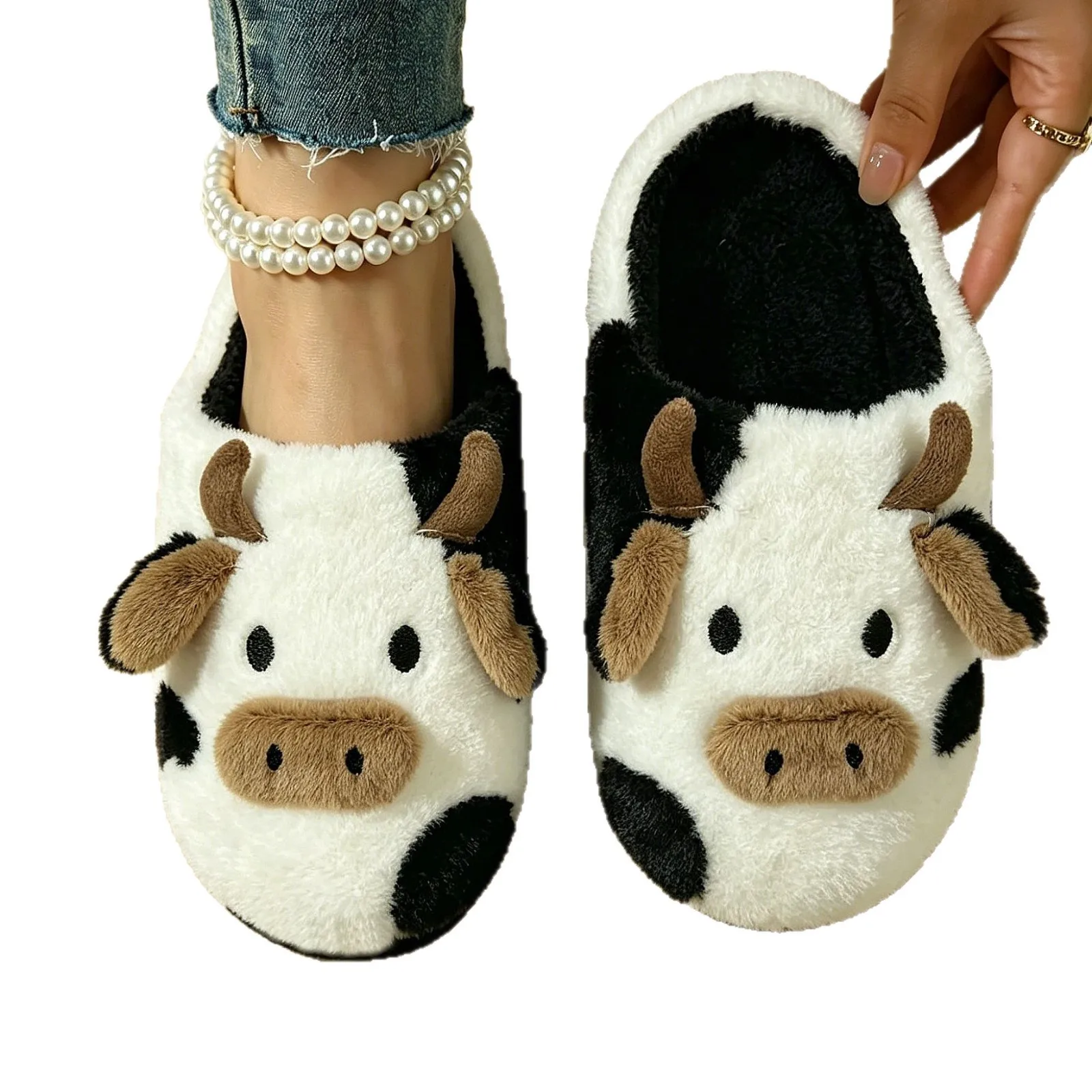 Comfy Cow Plush Slippers Womens Silent Walking Warm Autumn Winter Non-slip House Shoes for Couple Mens Warm Shoes view 5