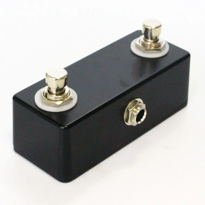 Guitar effects pedal with dual control footswitch and external stomp connection