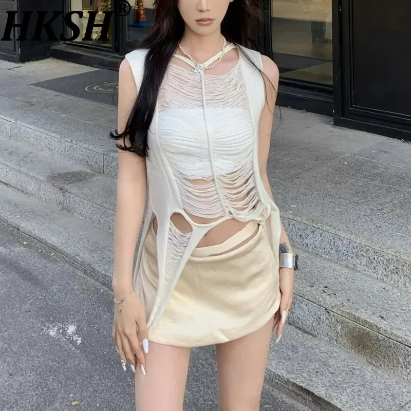 

HKSH 2026 Summer New Women Vest Hollow Out Solid Color Irregular Knitted Niche Design Sheer Streetwear Sexy Chic Tank Top HK8206