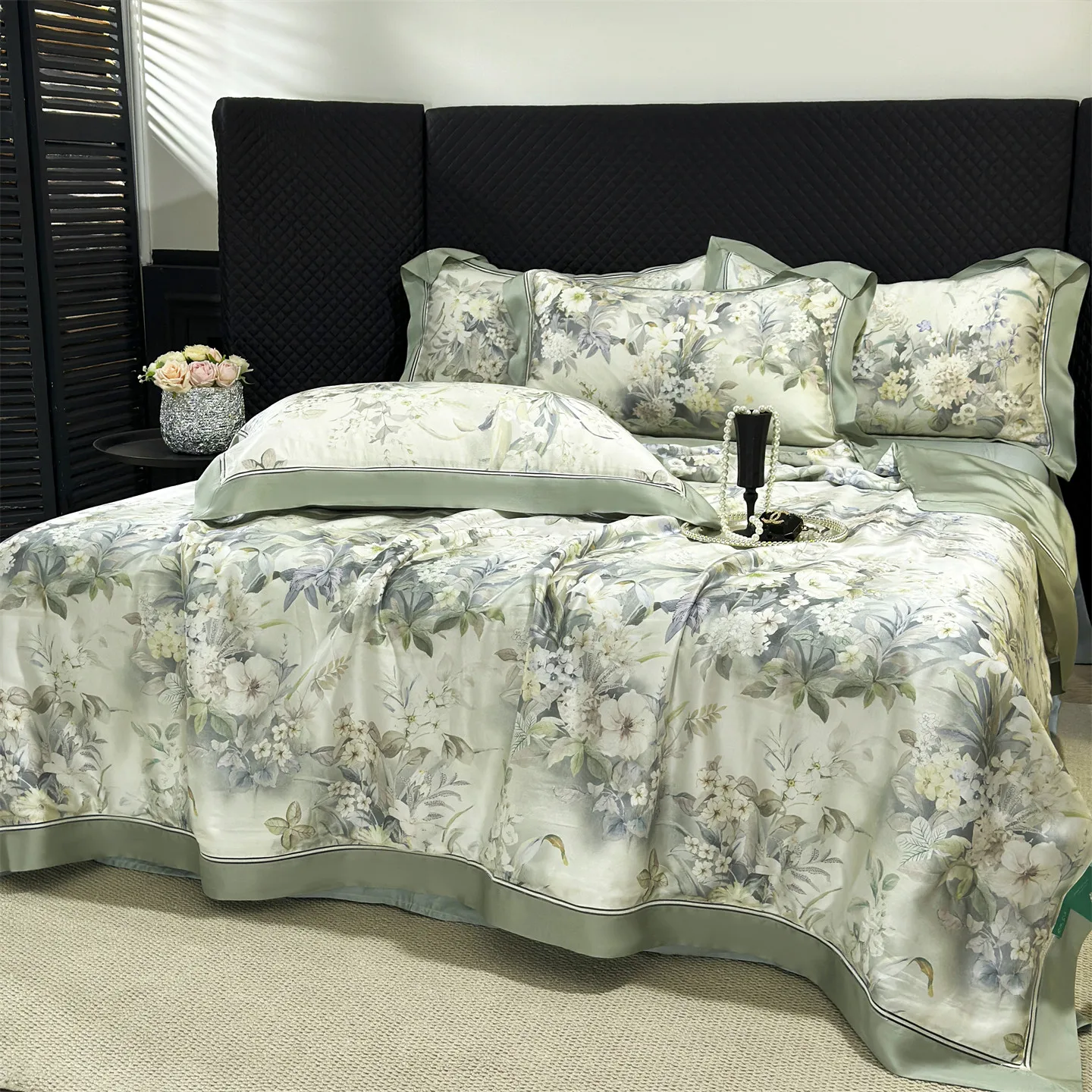 Floral Print Lyocell Summer Comforter Set 4Pcs Soft Silky Cooling Bedding Set Thin Quilt, Bed Sheet & Pillowcase for Hot Weather
