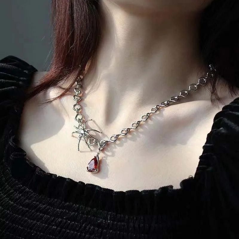 Gothic Red Zircon Spider Pendant Necklace for Women Dark Rose Mysterious Chokers Collar Chain Y2K Accessories Fashion Jewelry