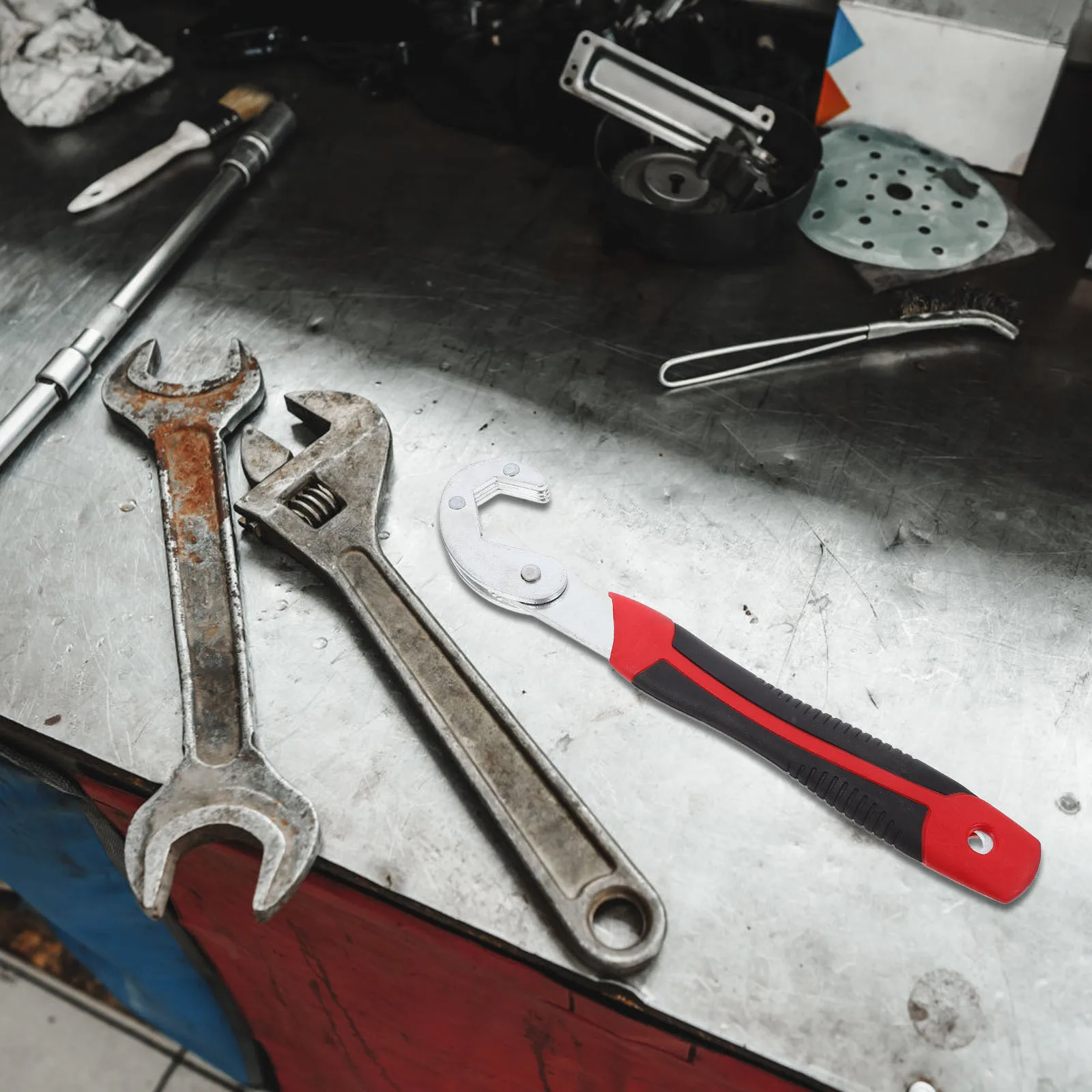 

Multifunctional Wrench Large Size Red Handle Adjustable Spanner Metric Live Combination Tool For Plumbing Faucets Pipes Shower