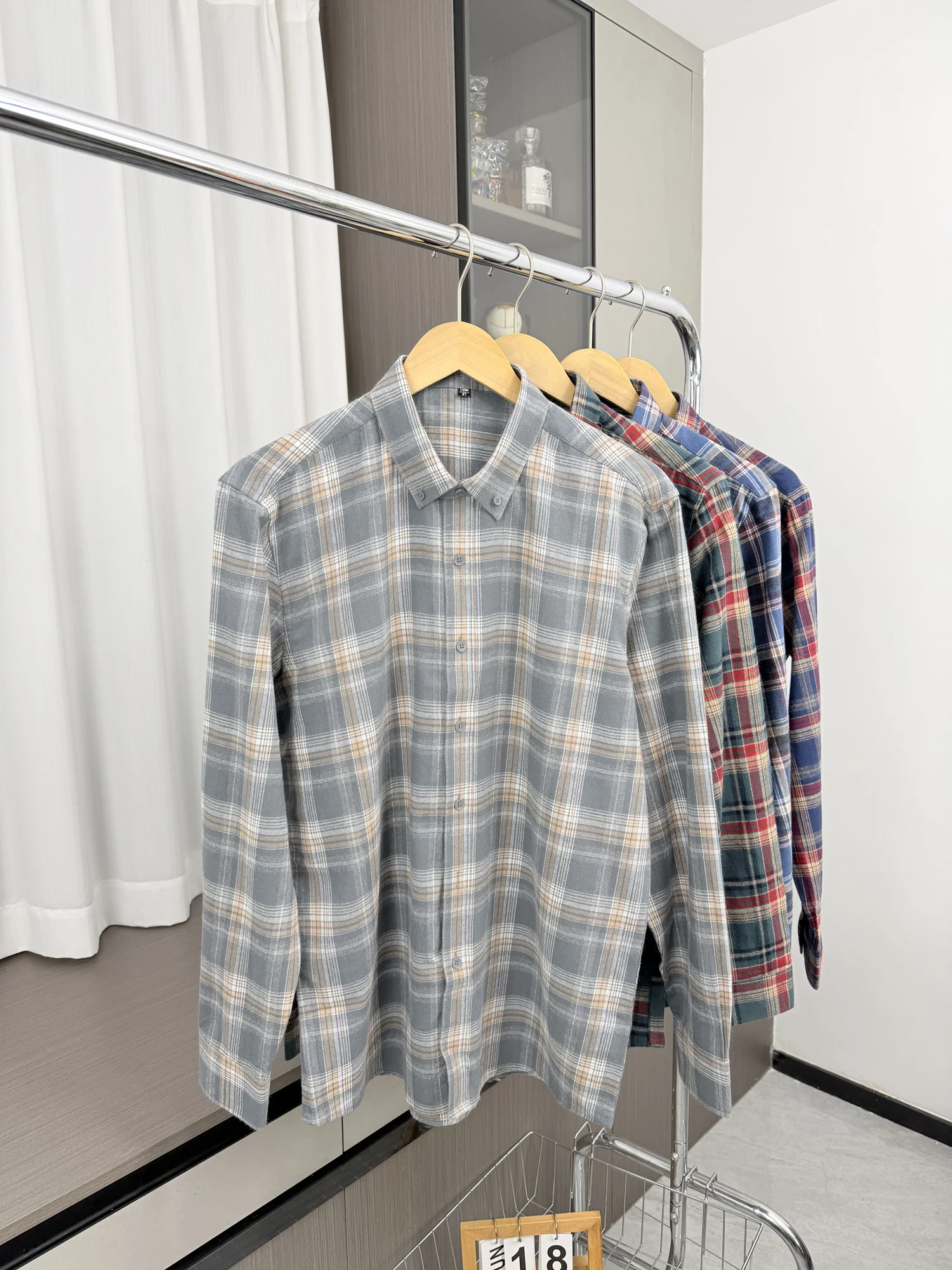 

Дышащая, приятная для кожи мужская рубашка в клетку с длинным рукавом для осени и зимы, универсальная, повседневная, модная, стандартного кроя, для ежедневной носки