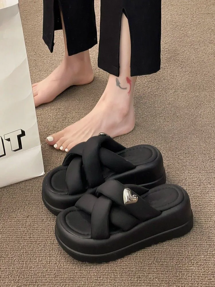 2026 Hot Sale Thick Heel Sandals Women's Summer Outdoor Wear Heightening Fashion Indoor Anti-slip Teenage Heart Beach Slippers