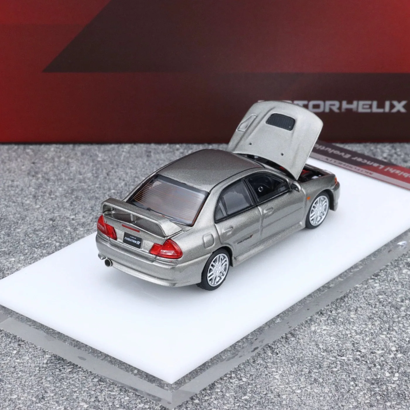 MH 1:64 Lancer EVO IV Escocês Branco modelo de carro de liga que pode ser aberto