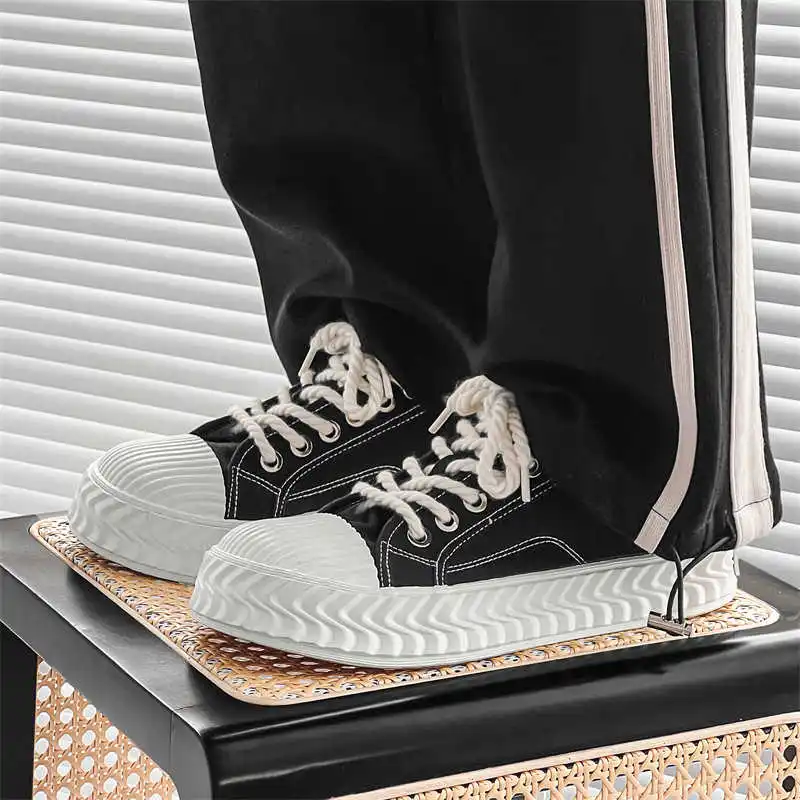 Scarpe da ginnastica massive con suola spessa Scarpe vulcanizzate intrecciate di marca da uomo Scarpe da ginnastica di lusso da uomo Sport autentiche Botasky Wide Fit Shoose