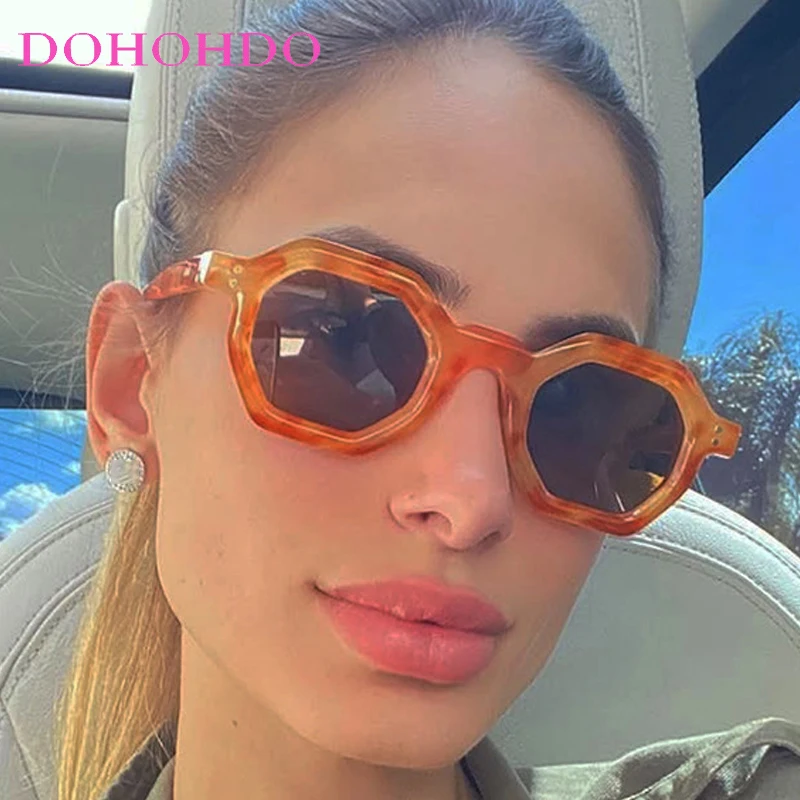 

Classic Retro Polygon Rivets Decorate Sunglasses Women Retro Luxury Brand Designer Eyeglasses Man Travel Driving Shades UV400
