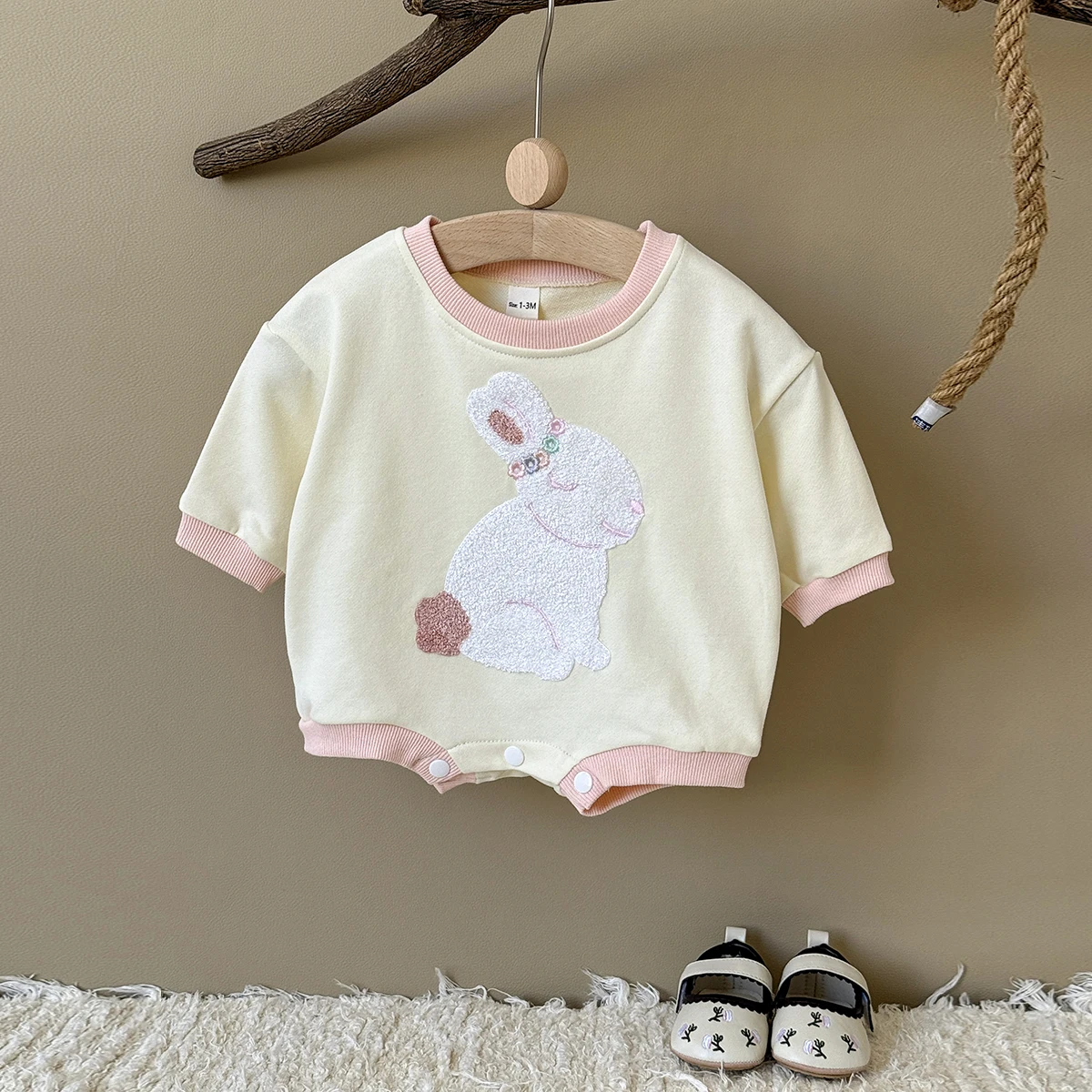 1-2 Year Old Baby Autumn Purple Chrysanthemum Embroidery Dlimbing Suit