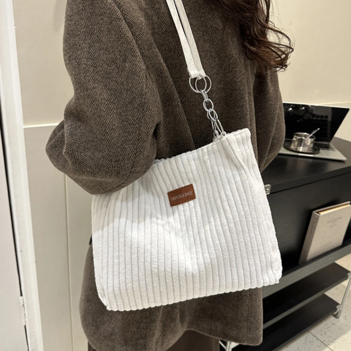 Simple solid color velvet bag women\'s bag high texture chain shoulder underarm bag