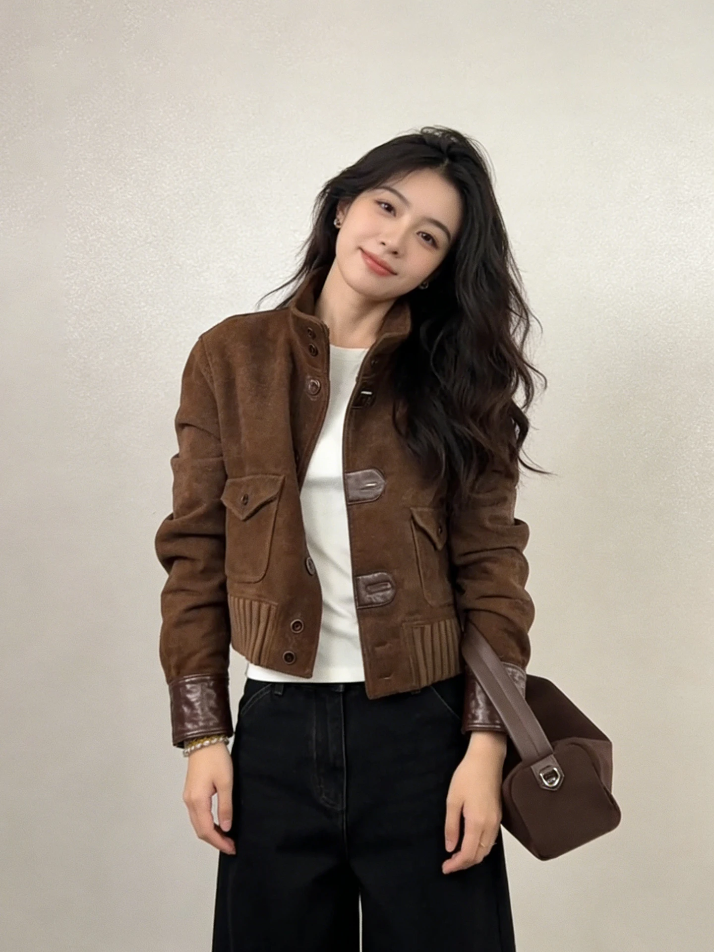 

Ретро-куртка из замши в американском стиле для женщин, кофейного цвета, с воротником-стойкой, весна 2026, модный дизайн, верхняя одежда