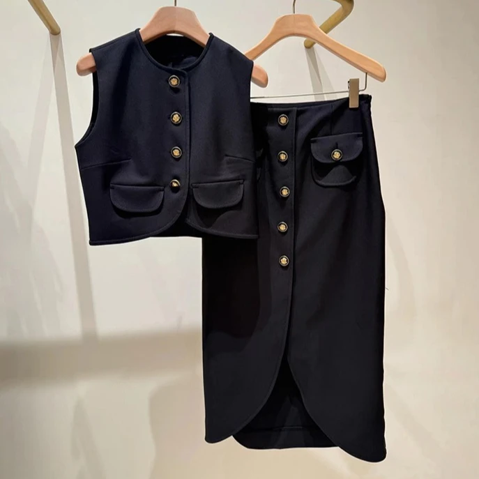 

2025 autumn and winter women's elegant two-piece suits sleeveless round neck single-breasted vest or slit midi skirt