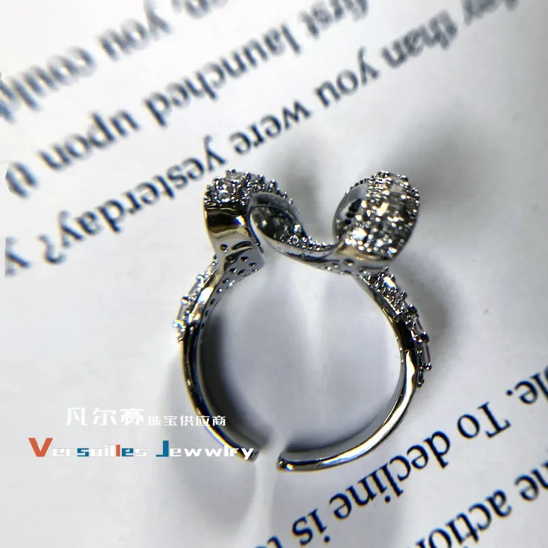 Pierścionek MDLFES Mo!ssan Diamond Style White Rabbit Design Concepts Ladder Fang Radiant S925 Silver Plated Ring