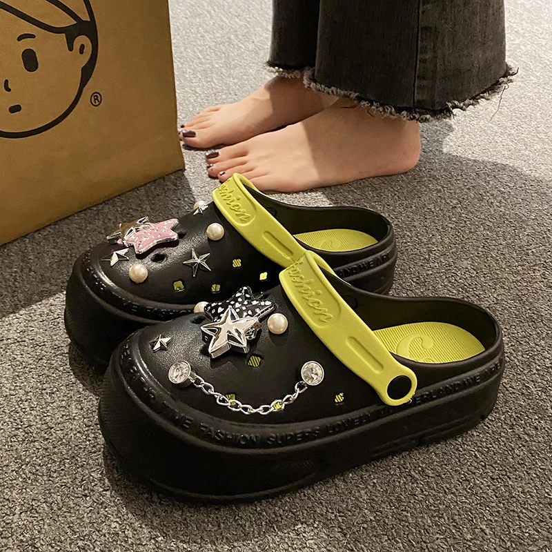 Chaussures de jardin à semelles Super épaisses pour femmes, vêtements d'extérieur d'été, à la mode, fête, quatre saisons, dessin animé mignon Eva, sortie de plage, nouvelle collection printemps 2025