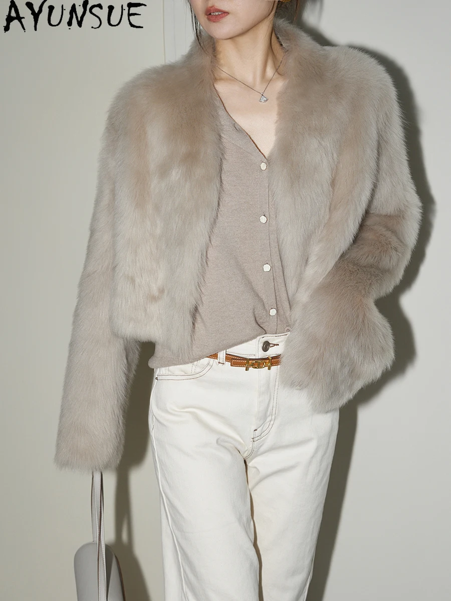 معطف فرو من جلد الغنم الطبيعي من AYUNSUE للنساء 2025 ملابس فاخرة للسيدات نمط قصير سترة من الجلد الحقيقي جواكت شتوية Schumbu Жеenca