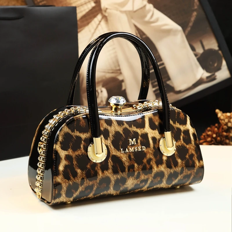 2024 New Women\'s Bag, Small and Versatile Design, Lacquer Leather, High Grade Feeling Crossbody Handbag