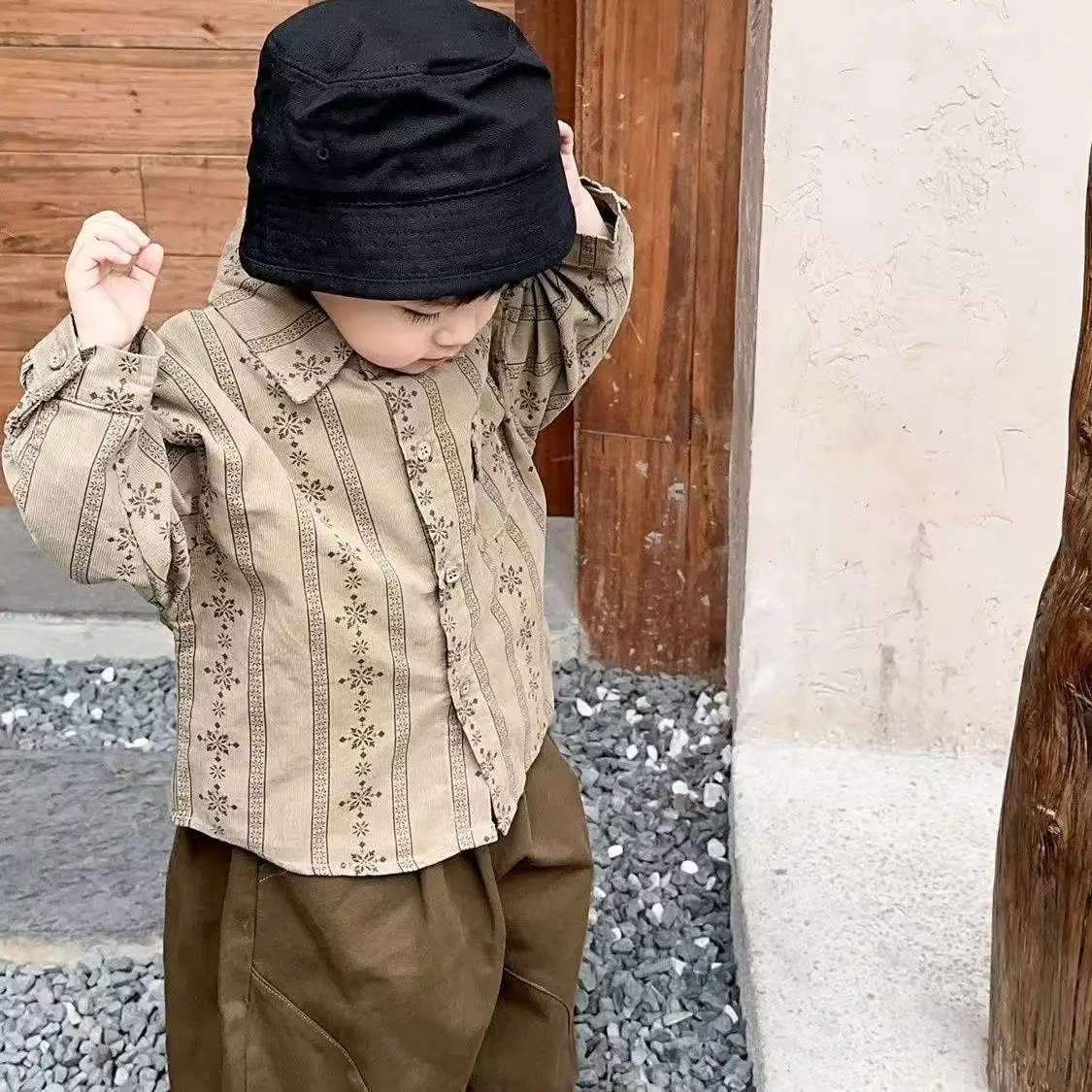 

Boys Clothing Set Spring and Autumn 2025 New Style Children's Sweater Vest Retro Floral Shirt Lantern Pants Three-piece Set