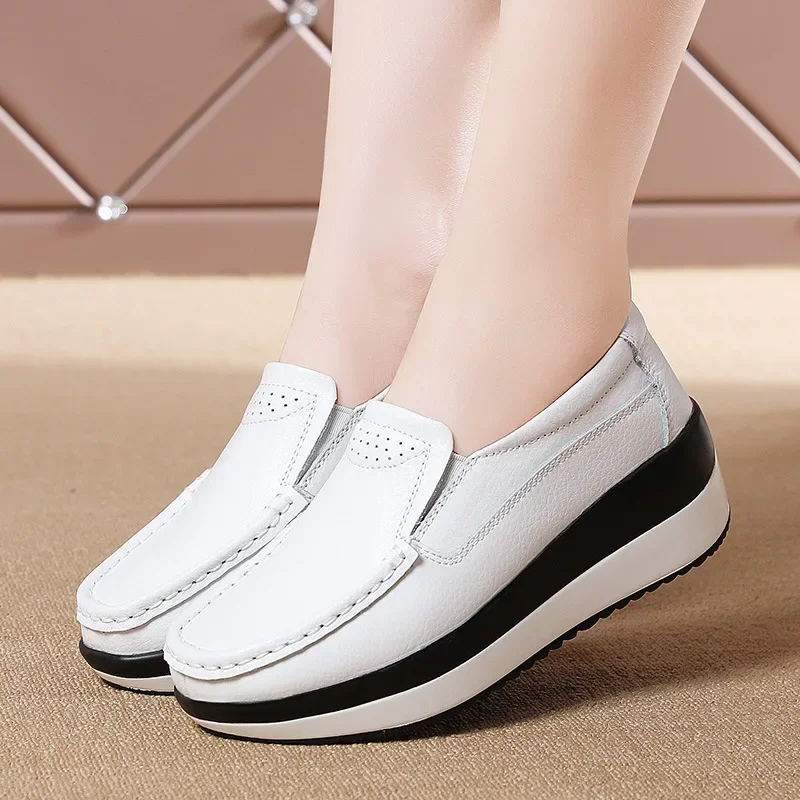 2024 Mocassino con zeppa da donna Scarpe con plateau slip-on ortopediche per donna Mocassini Comode scarpe vulcanizzate femminili Scarpe casual