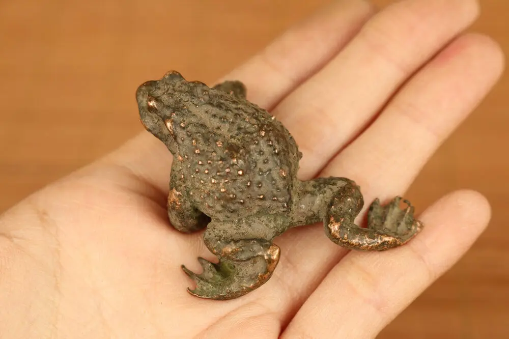 old bronze hand casting fortune frog statue netsuke jin chan tea pet tray deco