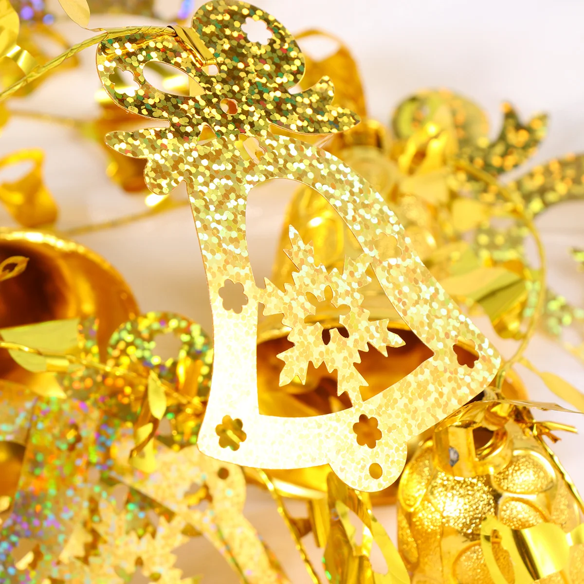 

6cm Christmas Bell Hanging Strings Golden Cute Decorations for Tree Wall Door Home Party Xmas Atmosphere Christmas Bells