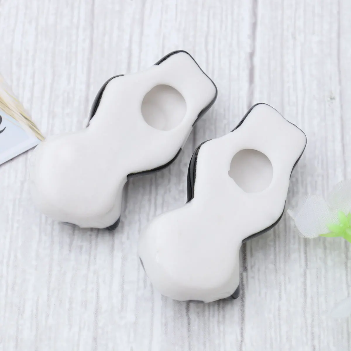 Bacchette in ceramica da 4 pezzi a forma di panda dei cartoni animati, elegante finitura lucida, portatile per la cucina, la tavola da pranzo, le bacchette