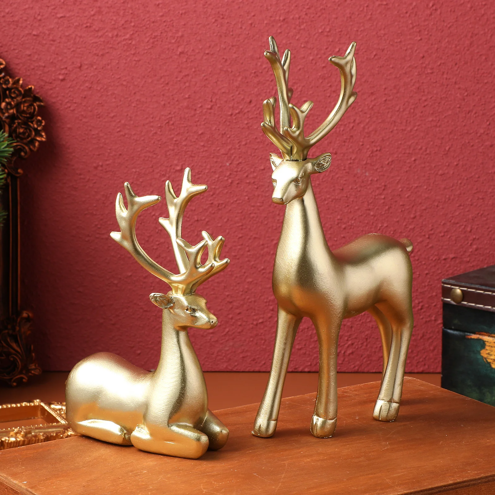 

2Pcs Resin Elk Desktop Decoration Christmas Elk Decor Home Party Supply Office Ornament Resin Craft Decor Home Party Props