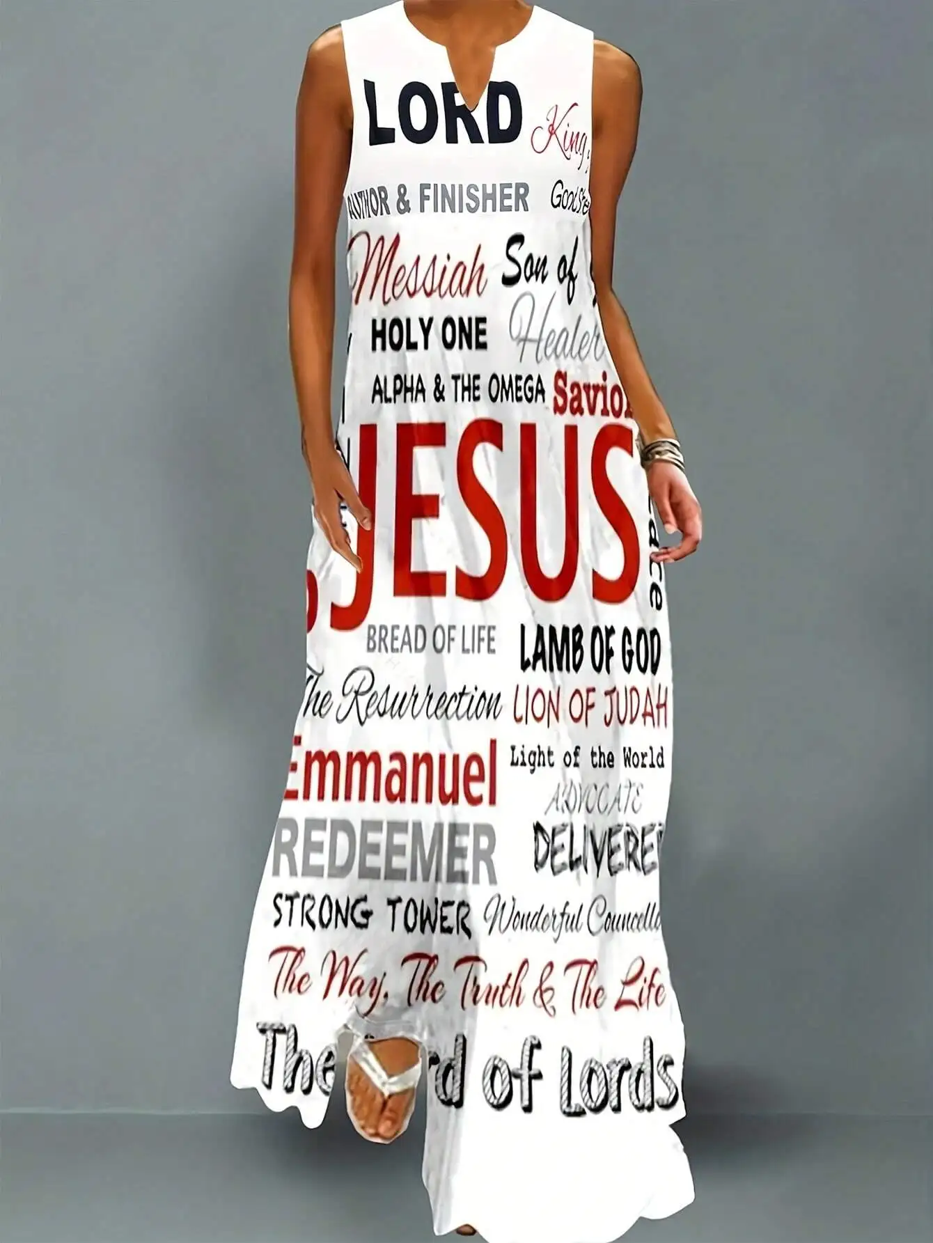 

Women's Sleeveless V-Neck Maxi Dress with Typography Print