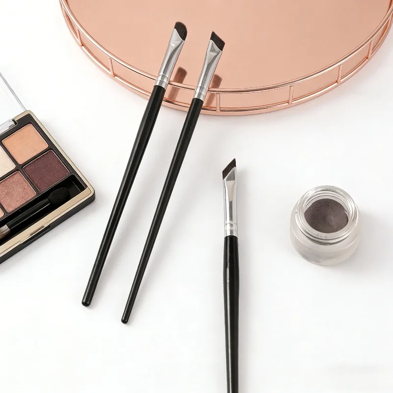 Conjunto Profissional de 3 Pincéis para Delineador com Lâmina Ultra Fina e Ângulo Fino para Maquiagem de Sobrancelhas e Detalhes Precisos Sob os Olhos