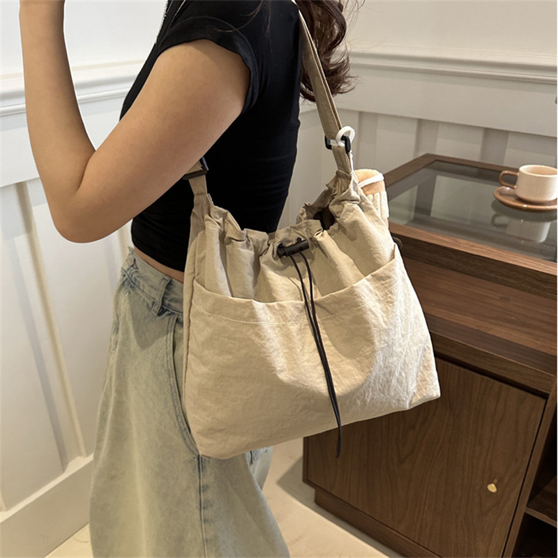 Ladies' Large Capacity Multifunctional Shoulder Bag Minimalist Style Tote Bag A Lightweight Crossbody Bag For Going Out