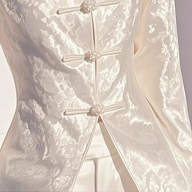 جديد النمط الصيني الوطني الجاكار الساتان قميص المرأة 2025 ربيع جديد نموذج مزاجه قمة الموضة الخصر الدس زر قميص